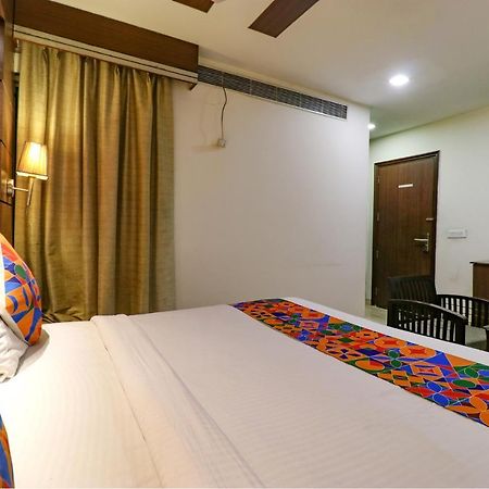 Fabhotel Admire Suites New Delhi Eksteriør billede