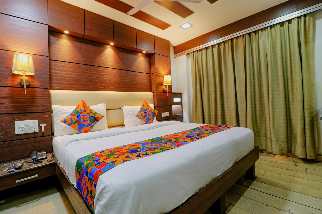 Fabhotel Admire Suites New Delhi Eksteriør billede
