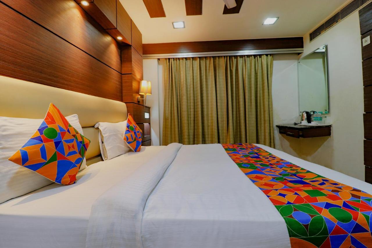 Fabhotel Admire Suites New Delhi Eksteriør billede