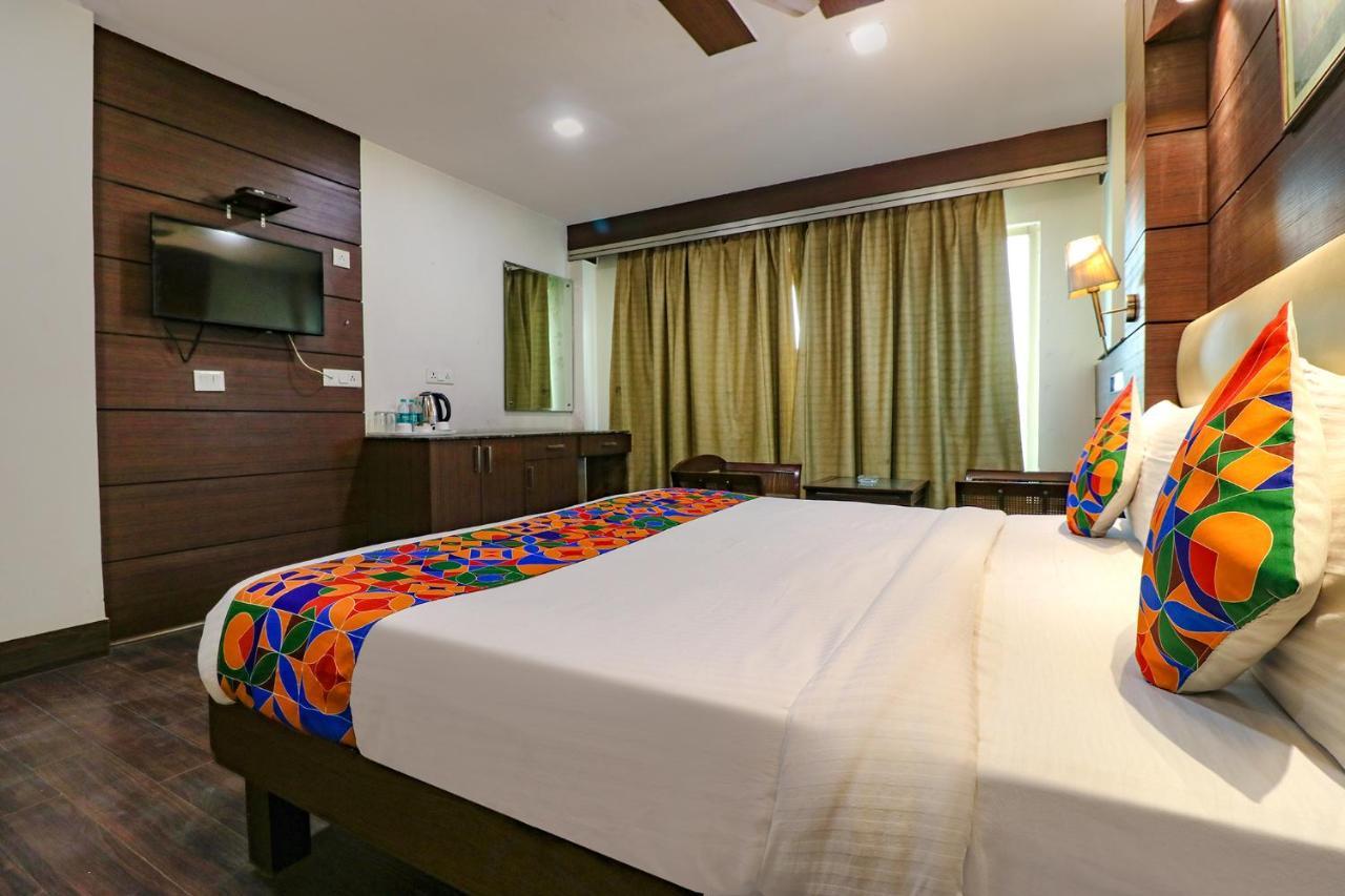Fabhotel Admire Suites New Delhi Eksteriør billede