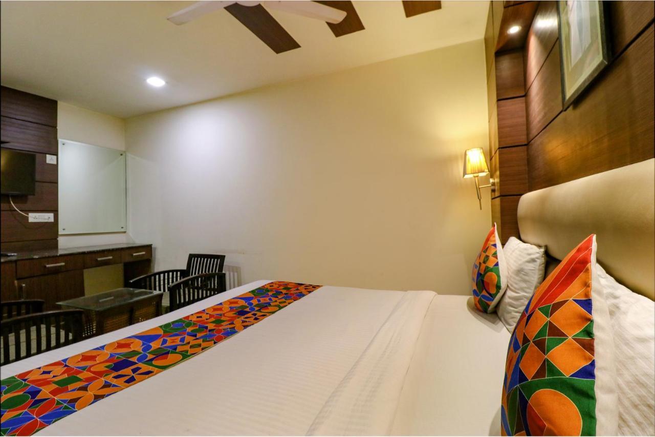 Fabhotel Admire Suites New Delhi Eksteriør billede