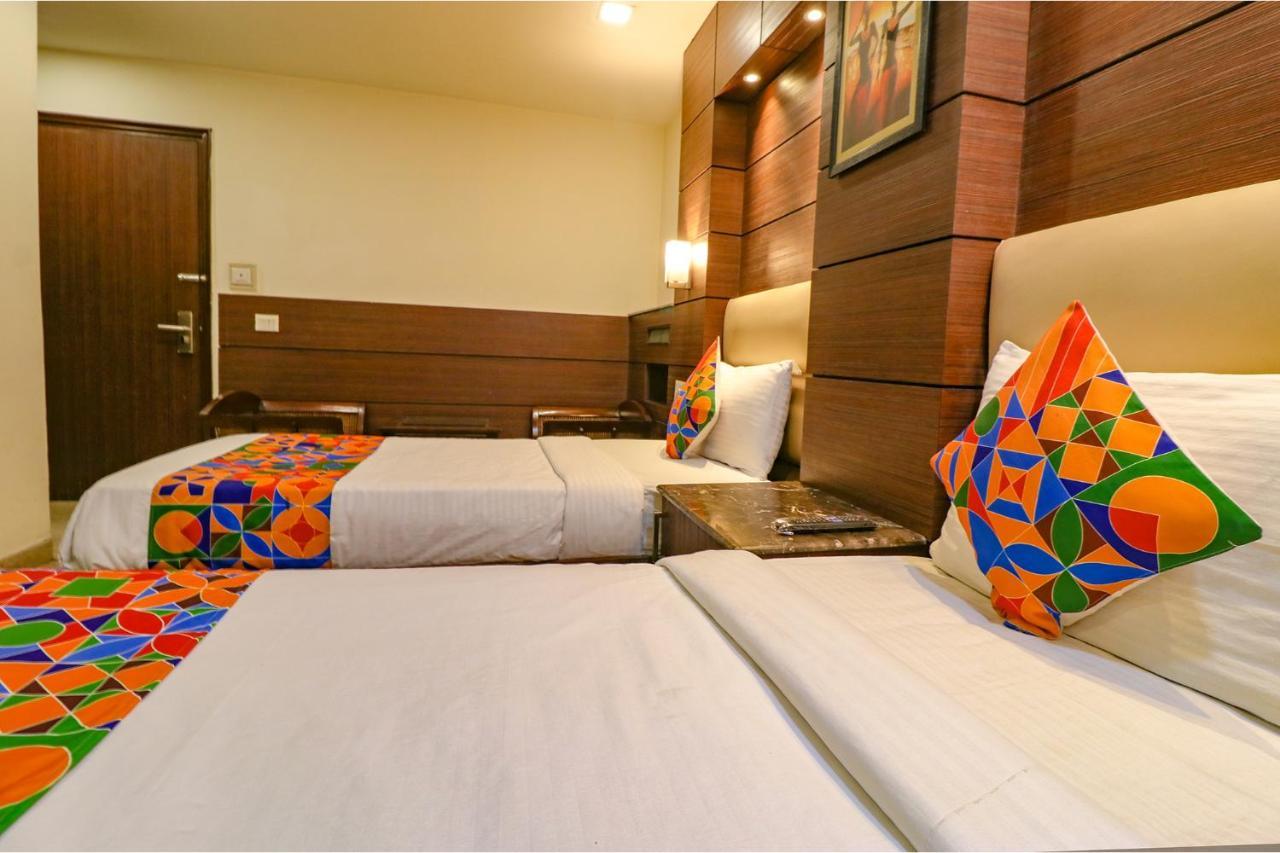 Fabhotel Admire Suites New Delhi Eksteriør billede