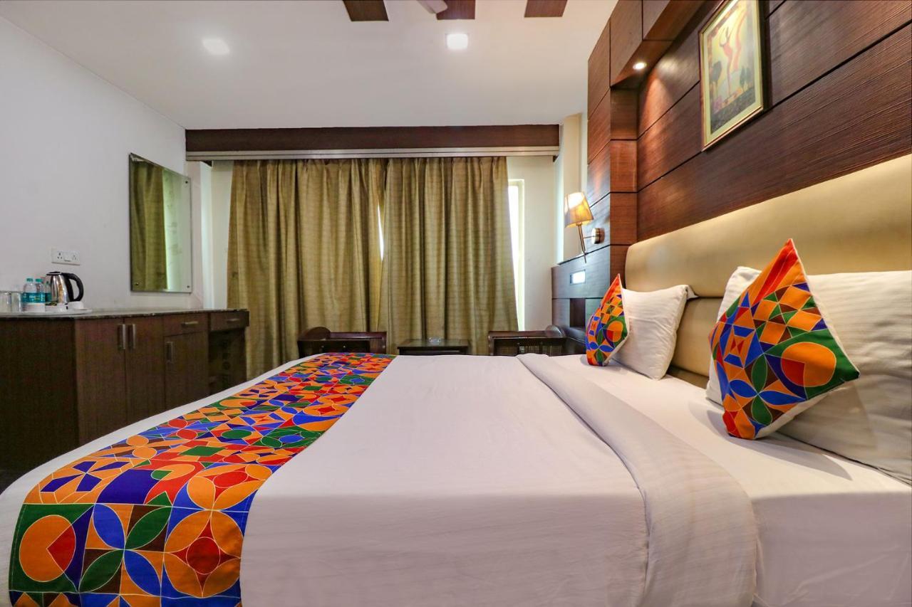 Fabhotel Admire Suites New Delhi Eksteriør billede