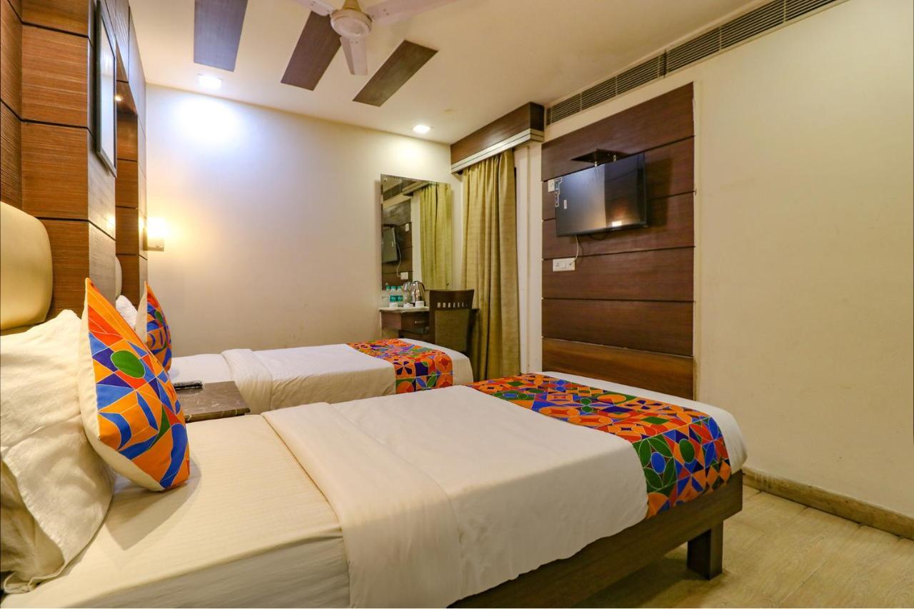 Fabhotel Admire Suites New Delhi Eksteriør billede