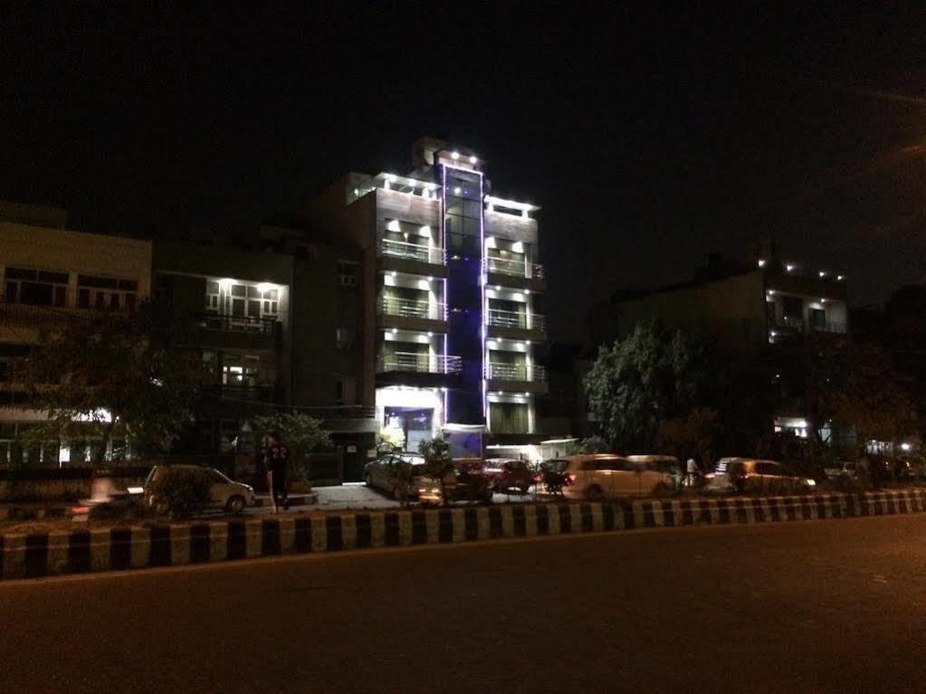 Fabhotel Admire Suites New Delhi Eksteriør billede