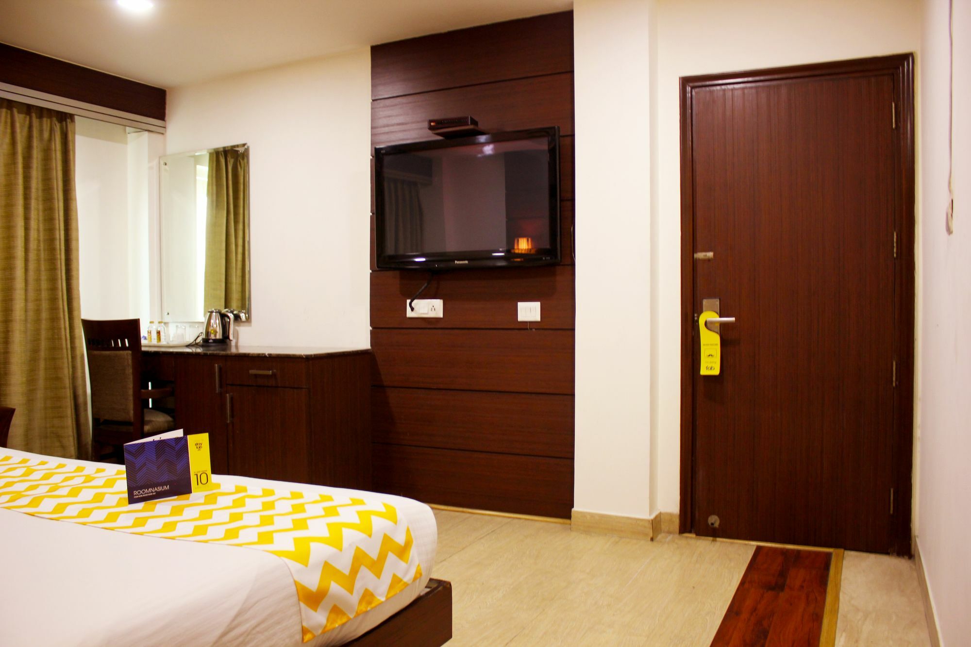Fabhotel Admire Suites New Delhi Eksteriør billede
